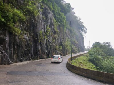 Trânsito liberado na Serra do Rio do Rastro após desprendimento de rocha.