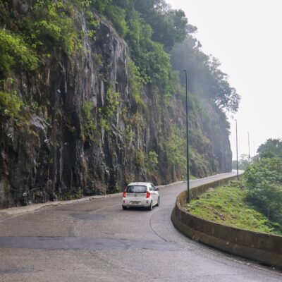 Trânsito liberado na Serra do Rio do Rastro após desprendimento de rocha.