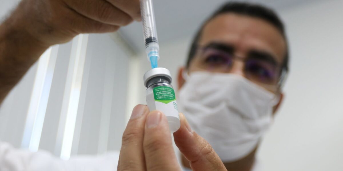 Campanha de vacinação contra gripe em SC: todas as regiões podem se imunizar.