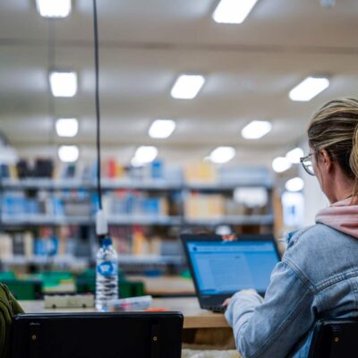 Universidade Gratuita de SC É Referência Nacional com Mais de 50 Mil Benefícios